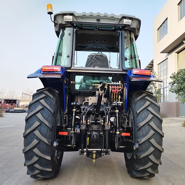 120HP 4WD Heavy Duty Agricultural Tractor with Luxury Air-Conditioned Cab high quality