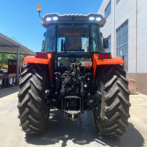 240 AG daugiafunkcinis traktorius